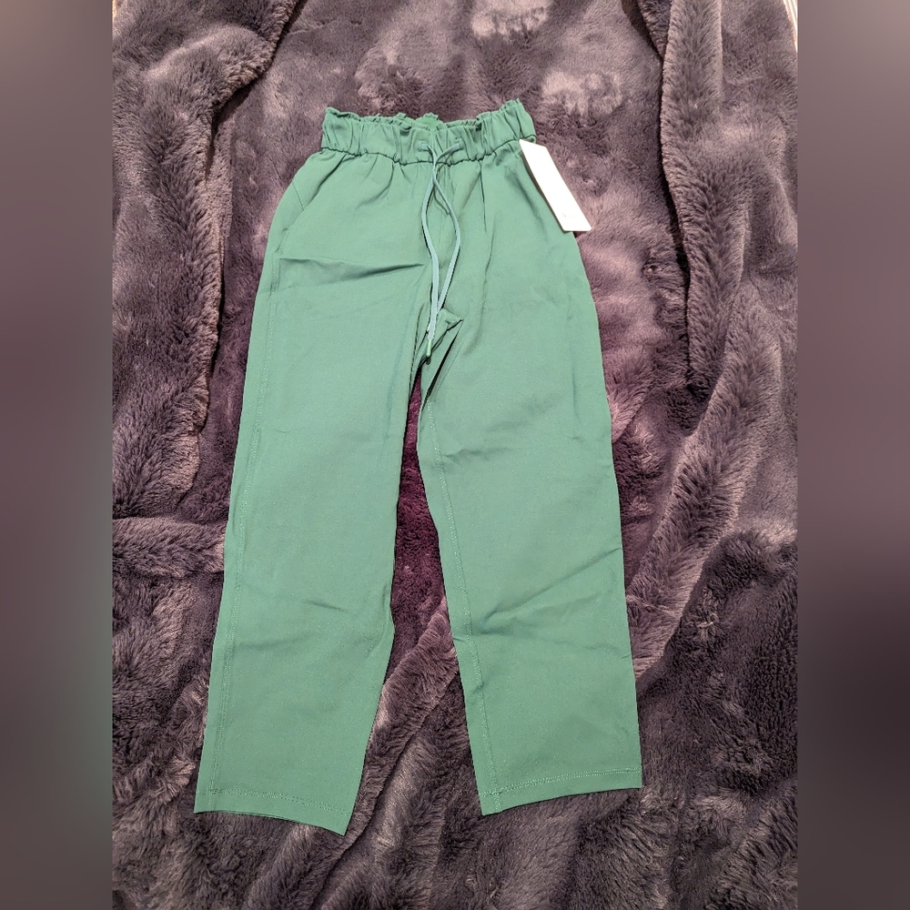 Lululemon Women's Stretch High-Rise Cropped Pants - size 2